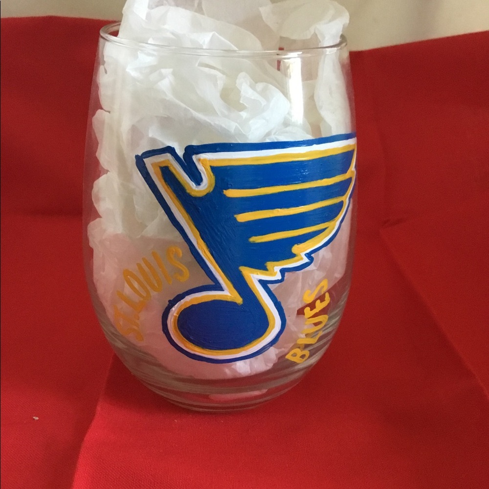 St. Louis Blues wine glass brand New hand painted